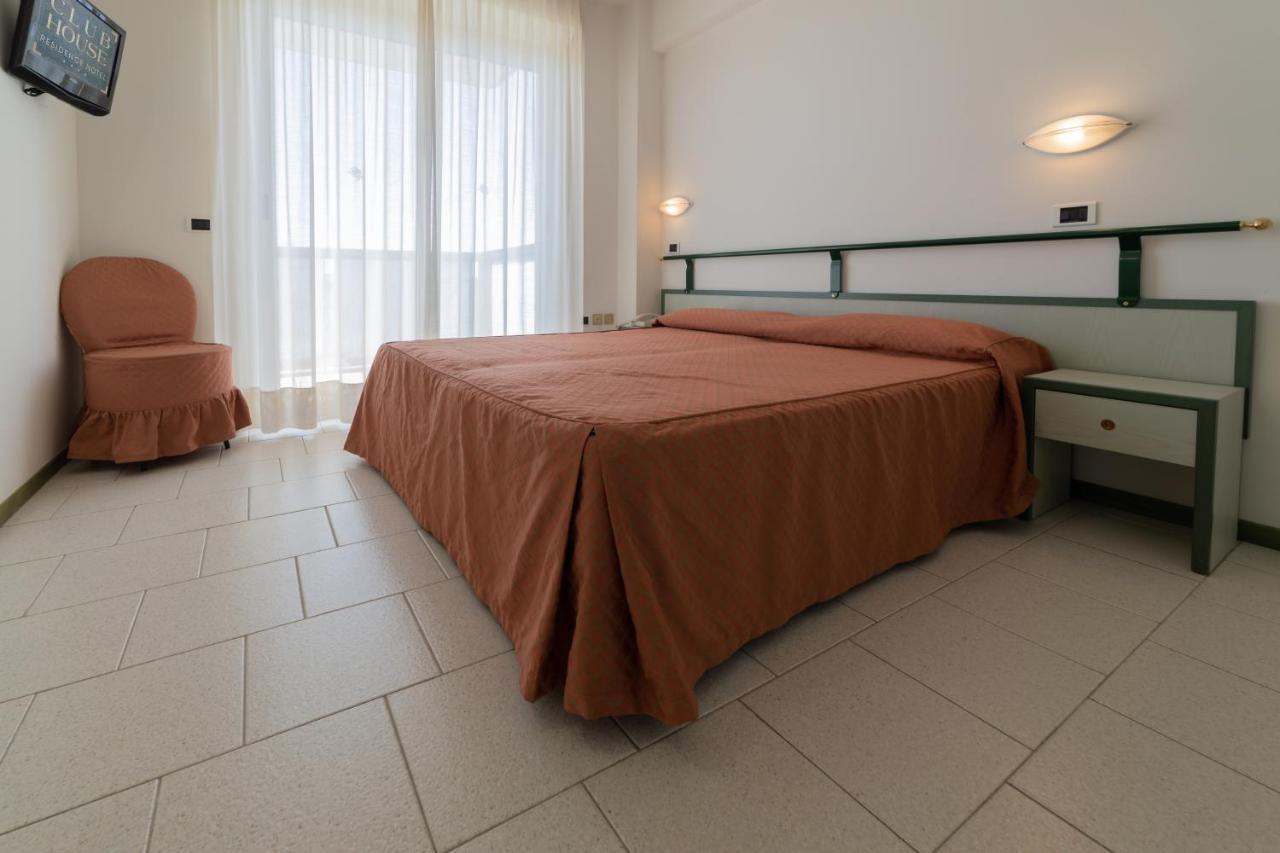 Residence Hotel Club House Каттоліка Екстер'єр фото