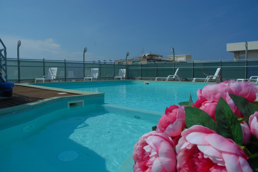 Residence Hotel Club House Каттоліка Екстер'єр фото